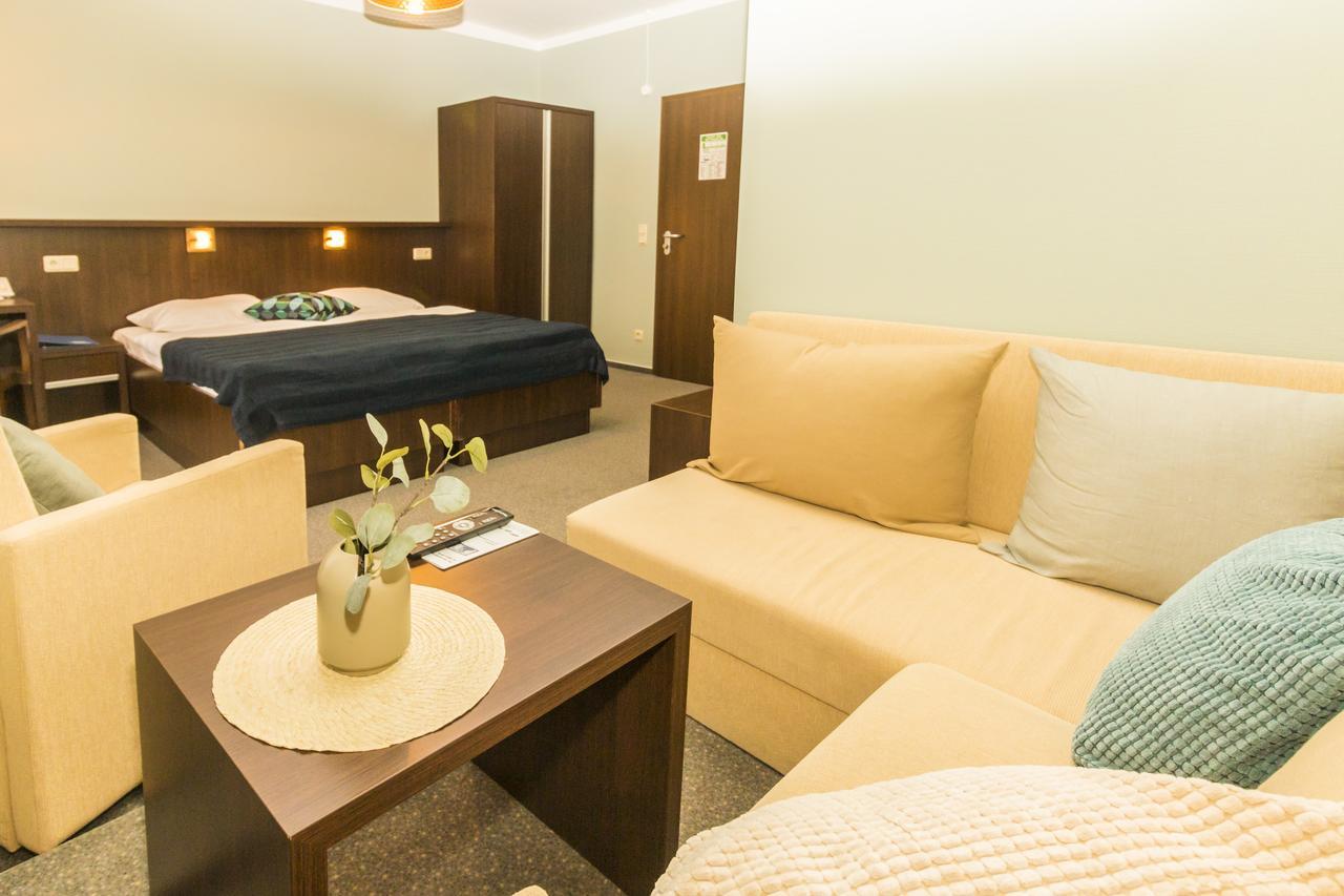 Strandhotel Senftenberger See 외부 사진