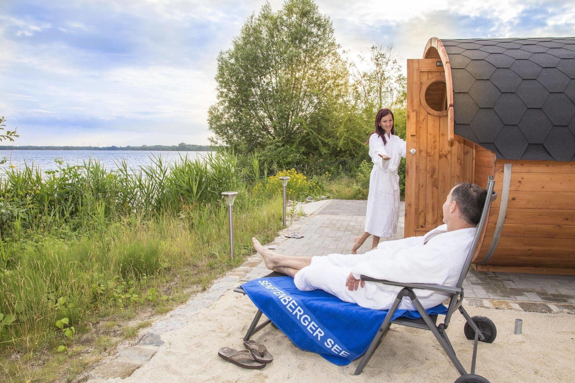 Strandhotel Senftenberger See 외부 사진