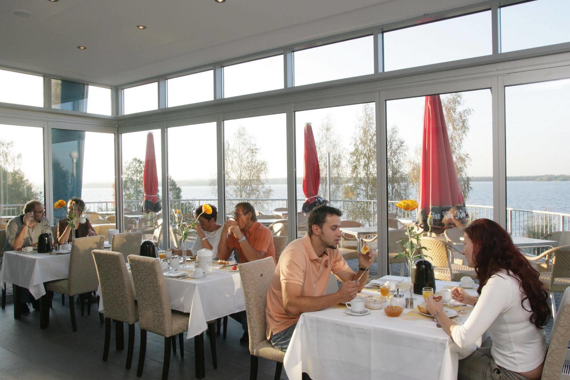 Strandhotel Senftenberger See 외부 사진
